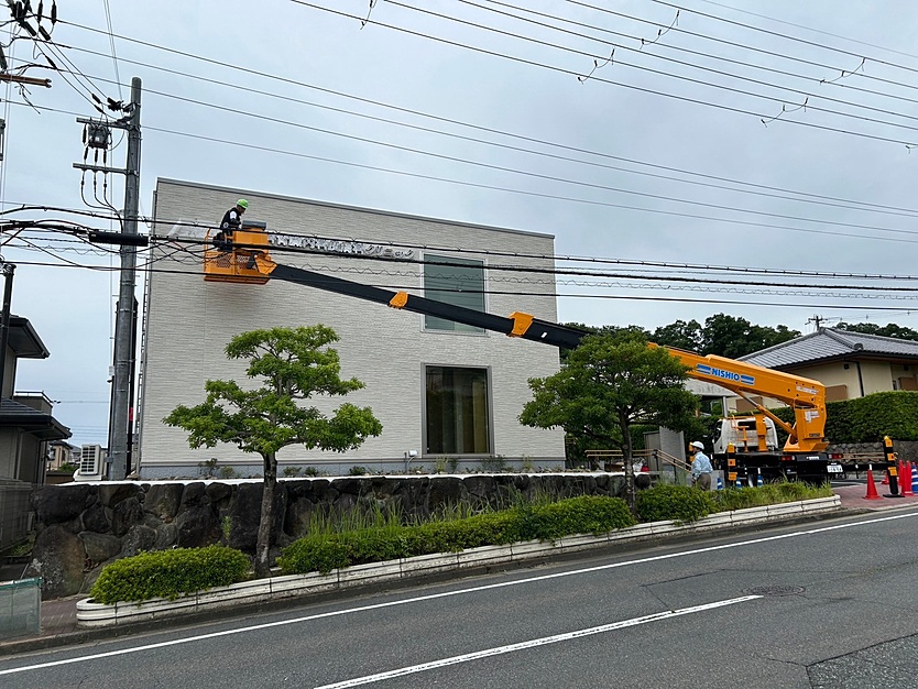 京都　看板屋　看板施工　アクリルサイン